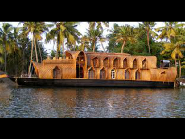 வெளிநாட்டுப் பயணிகள்