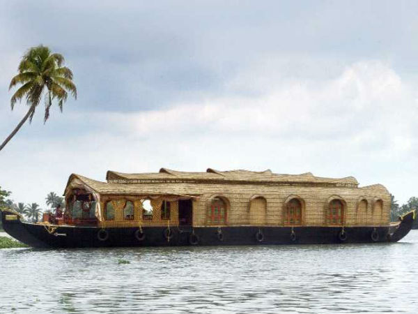 ஆடம்பர வாழ்க்கை