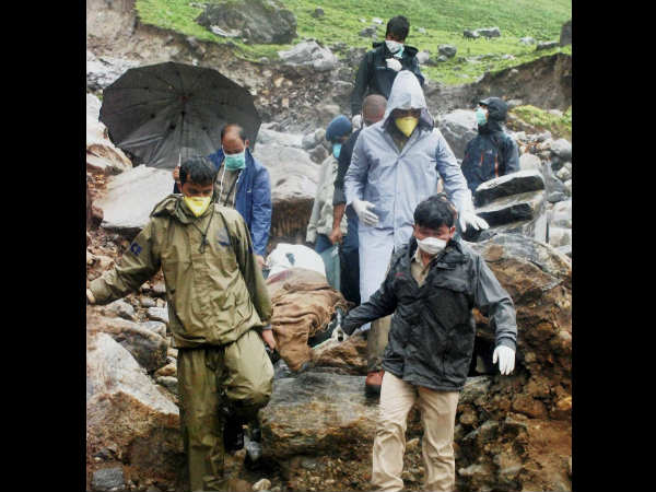 உடல்கள் தேடிப்பிடிப்பு