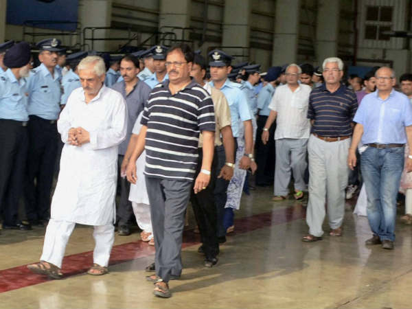 பிரவீனின் உறவினர்கள்