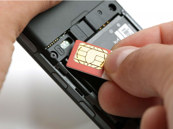 குற்றவாளிகள் கையில் சிம்