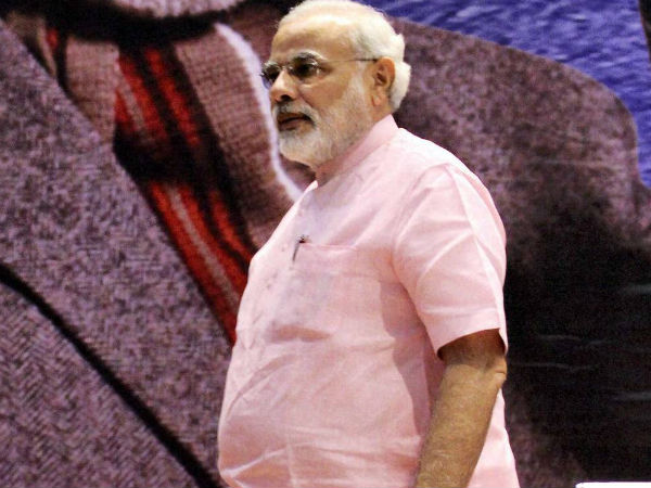 மோடிக்கு 18,21,119