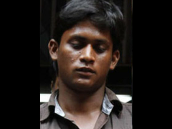 கல்லூரிச் சாலையில் பூத்த காதல்