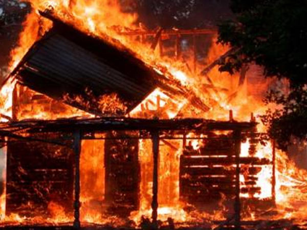 வெடித்தது கலவரம்