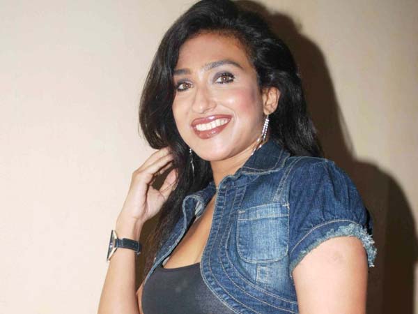 மாமனார் மாமியாருடன்