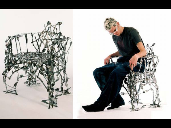 ஹைஹீல்ஸ் சேர்....