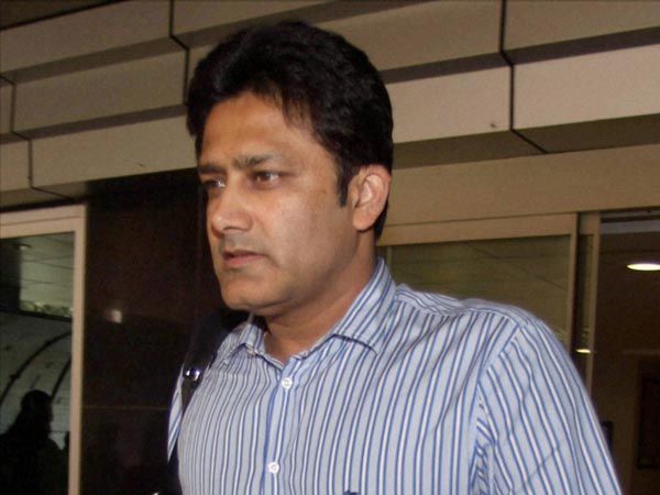 எப்பவாச்சும் வருவாரு...