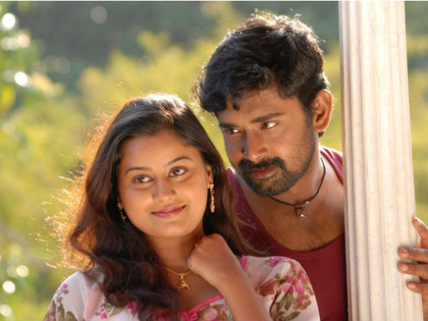 புன்னகையில் ஆயிரம் அர்த்தம்