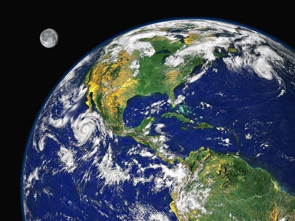 பூமி கூட புளூ தான்...