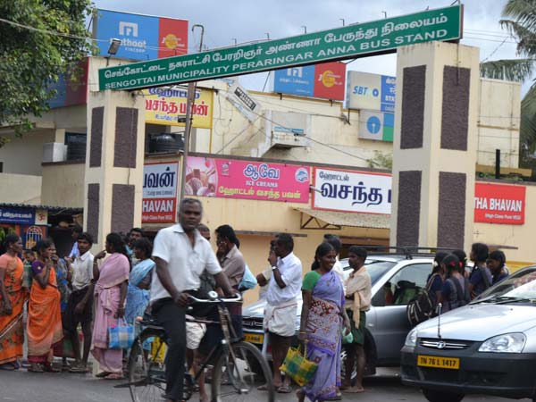 Tourists stranded as Senkottai bus station closed