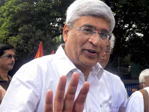 Mulayam Singh Yadav could emerge as Prime Ministerial candidate: Prakash Karat Mulayam Singh Yadav could emerge as Prime Ministerial candidate: Prakash Karat