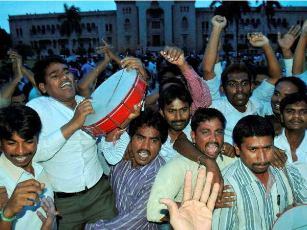 விண்ணைப் பிளந்த ஜெய் தெலுங்கானா கோஷம்