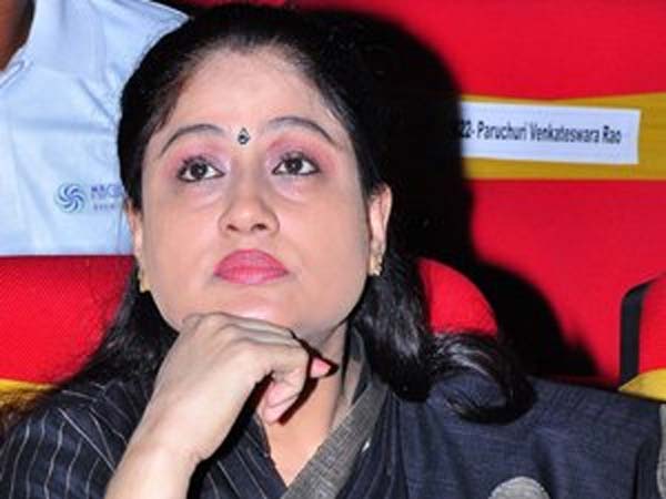 முதல் ஆளாக காங்கிரஸுக்கு ஓட்டம்