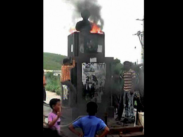 இந்திராவுக்கு பெட்ரோல்