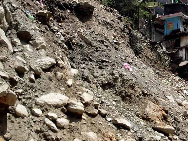 மூணாறில் நிலச்சரிவு