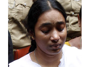 Ilavarasan talked to me me before his suicides, says Divya Ilavarasan talked to me me before his suicides, says Divya