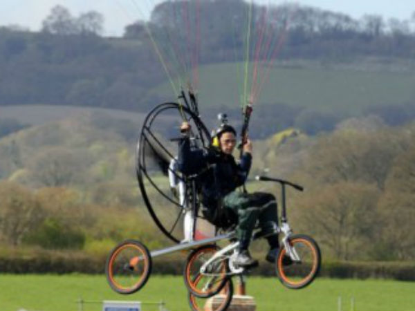 பறக்கலாம்... ஓட்டலாம்...