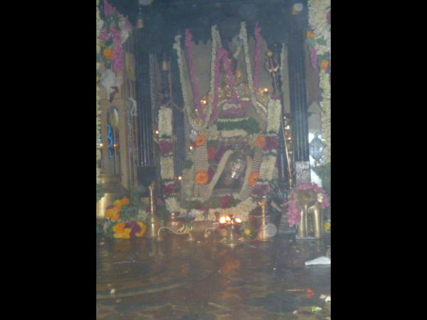 சிறப்பு அலங்காரத்தில்