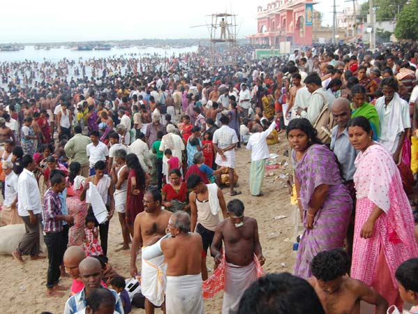 ரமேஸ்வரத்தில் ஆடி அமாவாசை
