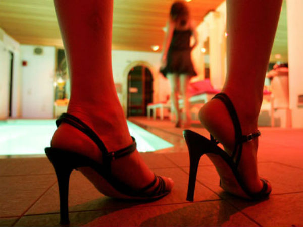 காஸ்ட்லி பெண்கள்.... காஸ்ட்லி பெண்கள்....