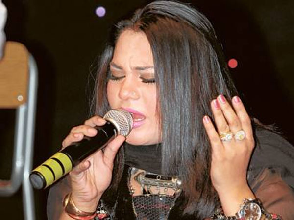 இதயம் நொறுங்கிப் போய் விட்டது