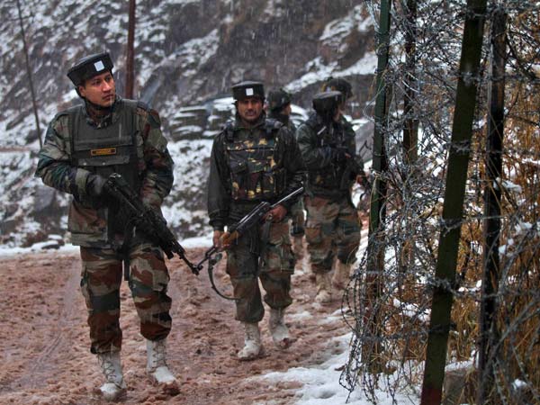 Indian, Chinese troops exchange beer, rasagullas after face-off in Sikkim Indian, Chinese troops exchange beer, rasagullas after face-off in Sikkim