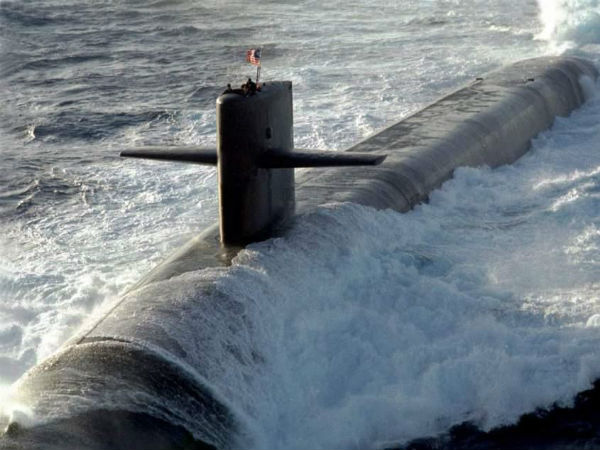 9 அமெரிக்க்க கப்பல்கள்