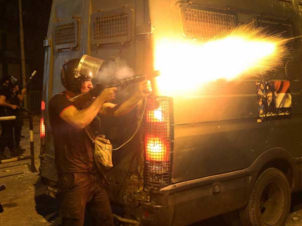 அதிரடி ஆக்‌ஷன்...