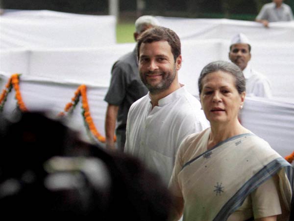 சோனியா, ராகுல் வருகை