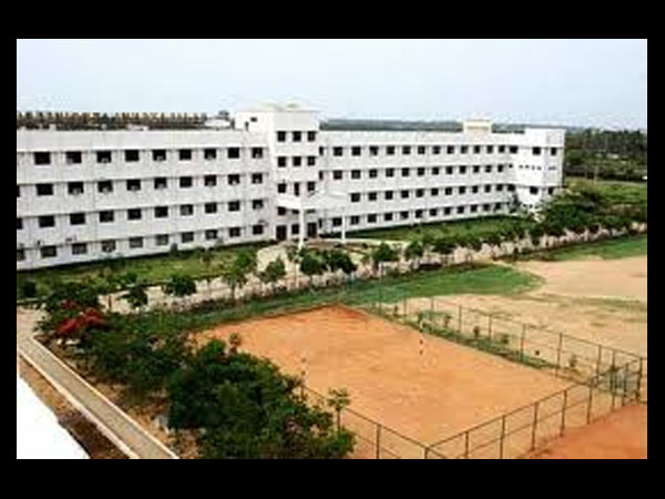 பாலிடெக்னிக்குகள், கல்லூரிகள்