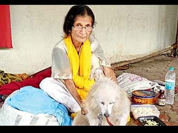 நிரம்பப் படித்த சுனிதா நாயக்
