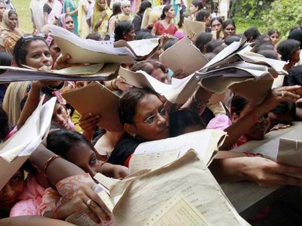 2009-10ல் பாதியாக குறைந்தது