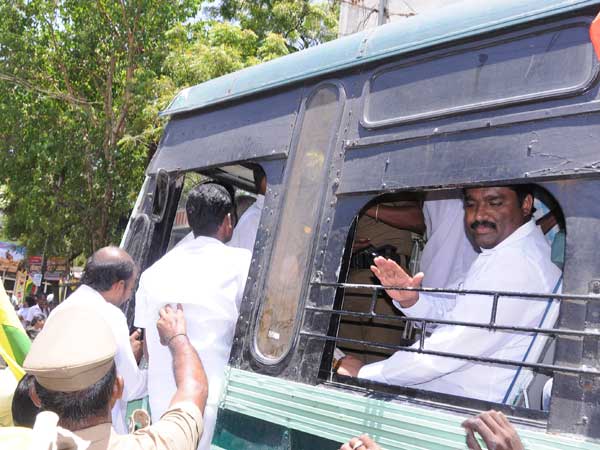 Toothukudi IT office Siege TVK Velmurugan arrest