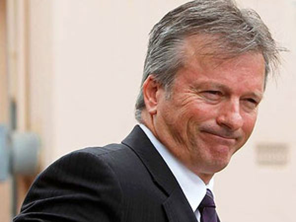 லாஸ்ட் பால்ல சிக்ஸ் அடிச்சோம்ல...!