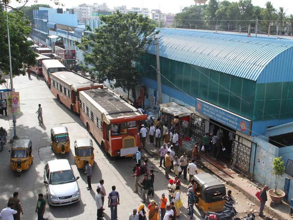 ரயில் நிலையத்திலிருந்து திருமலை வரை