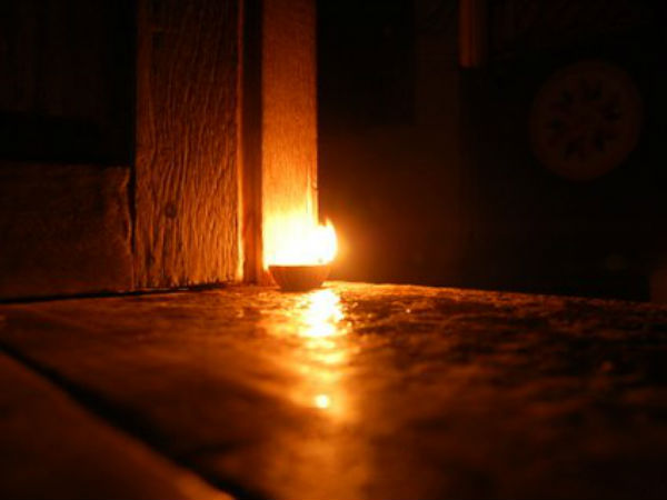 கிராமங்களில் 5 மணி நேரம் மின்வெட்டு