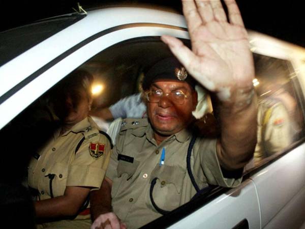 இந்தூர் விரைந்த போலீஸ் குழு