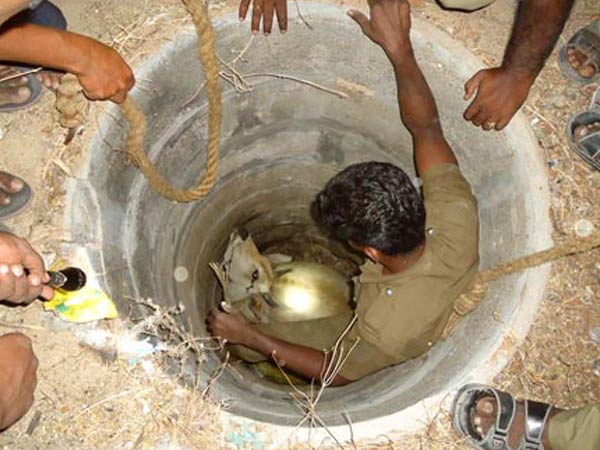 காலில் அடி