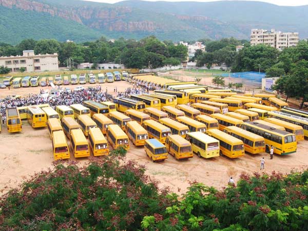திருப்பதி போக்குவரத்து பாதிப்பு திருப்பதி போக்குவரத்து பாதிப்பு