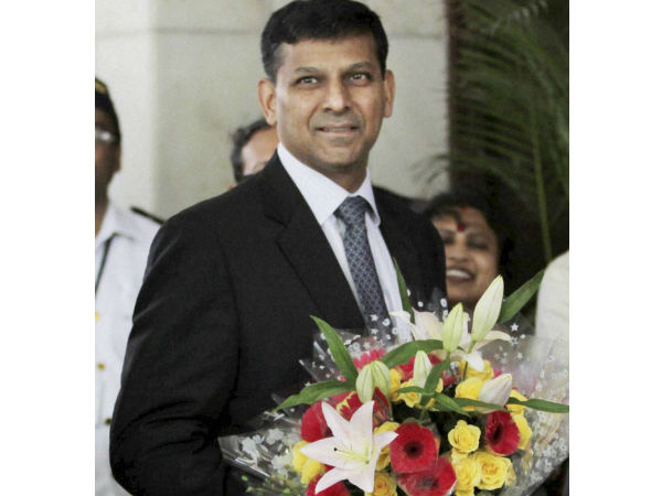 Rupee up at 65.54 per dollar on Rajan's steps, Sensex soars 550 points Rupee up at 65.54 per dollar on Rajan's steps, Sensex soars 550 points