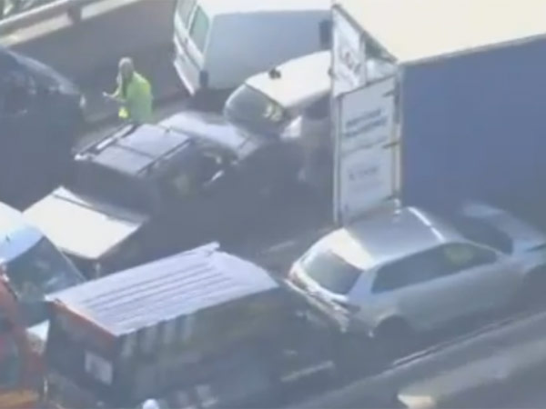 மோதிக் கொண்ட வாகனங்கள்...