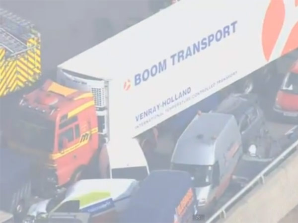 போதிய வெளிச்சமில்லை....