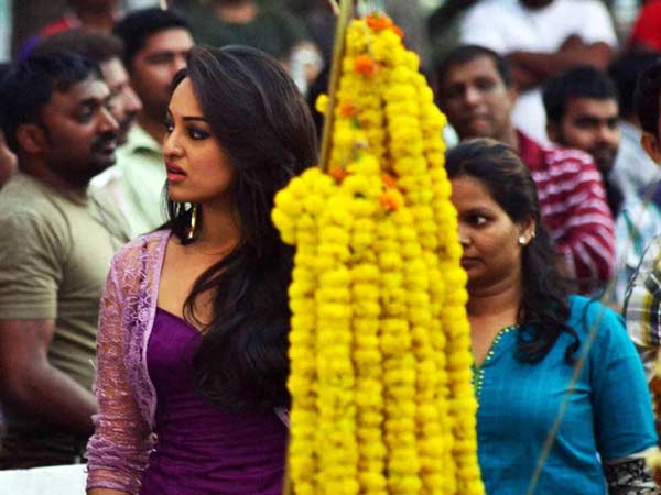 தோவாளை பூ சந்தையில்