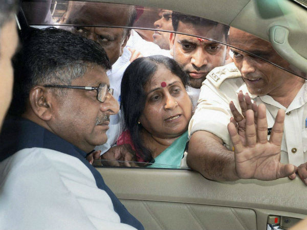 பாஜகவின் ரவிசங்கர் பிரசாத்தும் மறிப்பு பாஜகவின் ரவிசங்கர் பிரசாத்தும் மறிப்பு