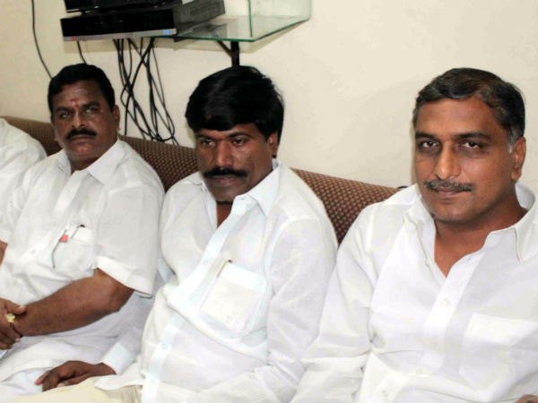 சீமாந்திரா அரசு ஊழியர்கள் அதிரடி