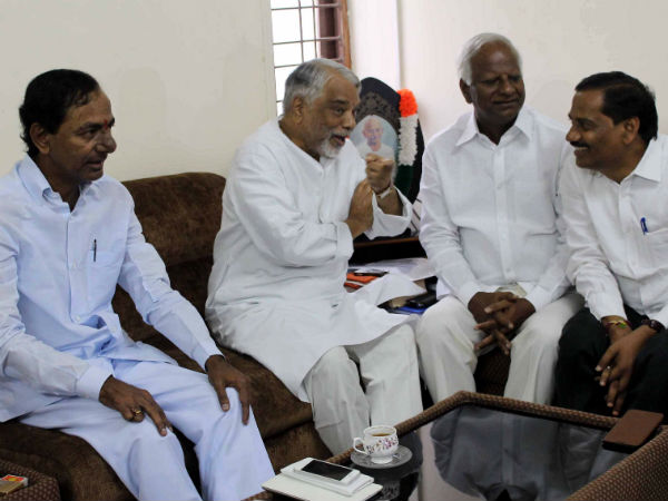 விரைவுபடுத்த வேண்டும்