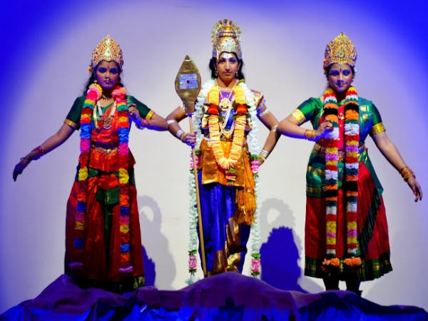 வள்ளி தெய்வானையுடன் தரிசனம் 