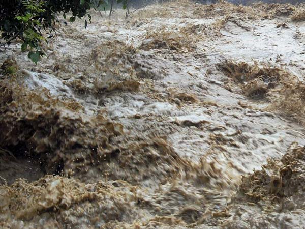 காவிரிக் கரையோரங்களில் உஷார் நிலை