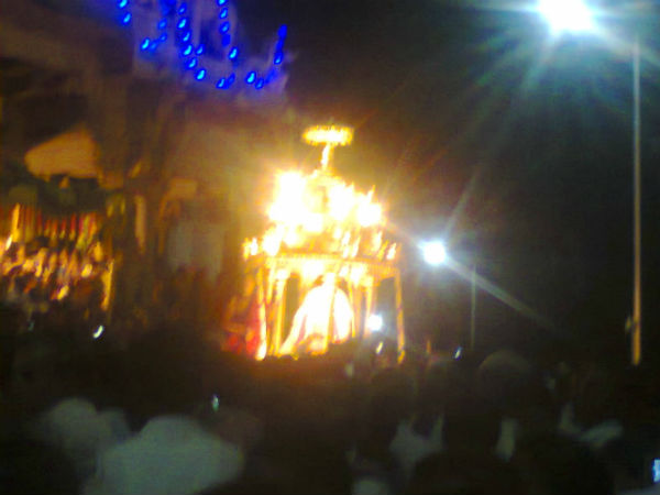 குற்றாலத்திற்கு வருவோர் குற்றாலத்திற்கு வருவோர்