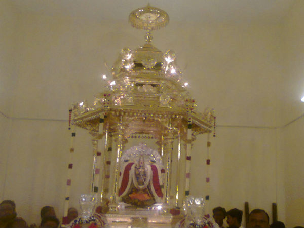 பக்தர்கள் வருகை அதிகரிப்பு பக்தர்கள் வருகை அதிகரிப்பு